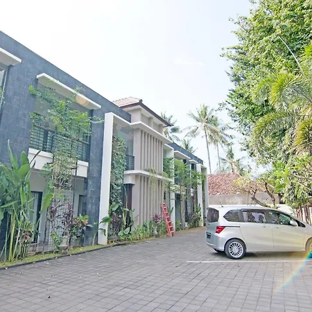 Zen Rooms Raya Sririt Singaraja